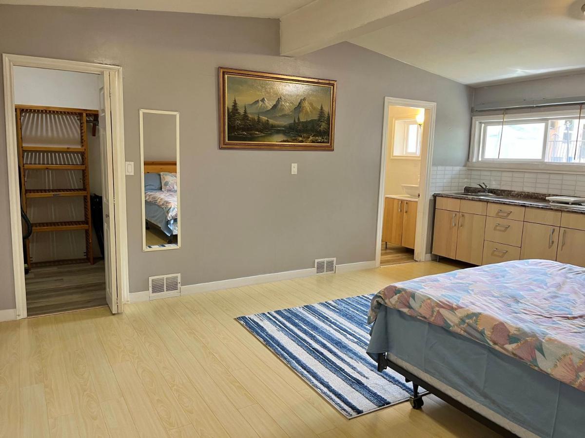 Whole Suite To Yourself At Coquitlam Centre! Порт-Коквитлам Экстерьер фото